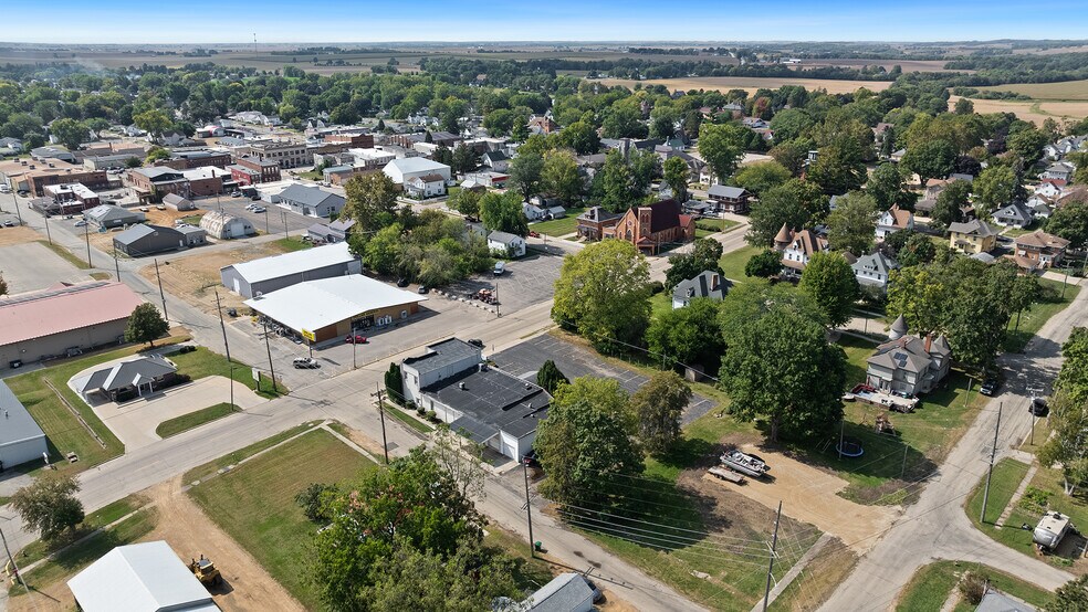 110 E Dixon St, Polo, IL à vendre - Photo du bâtiment - Image 2 de 43