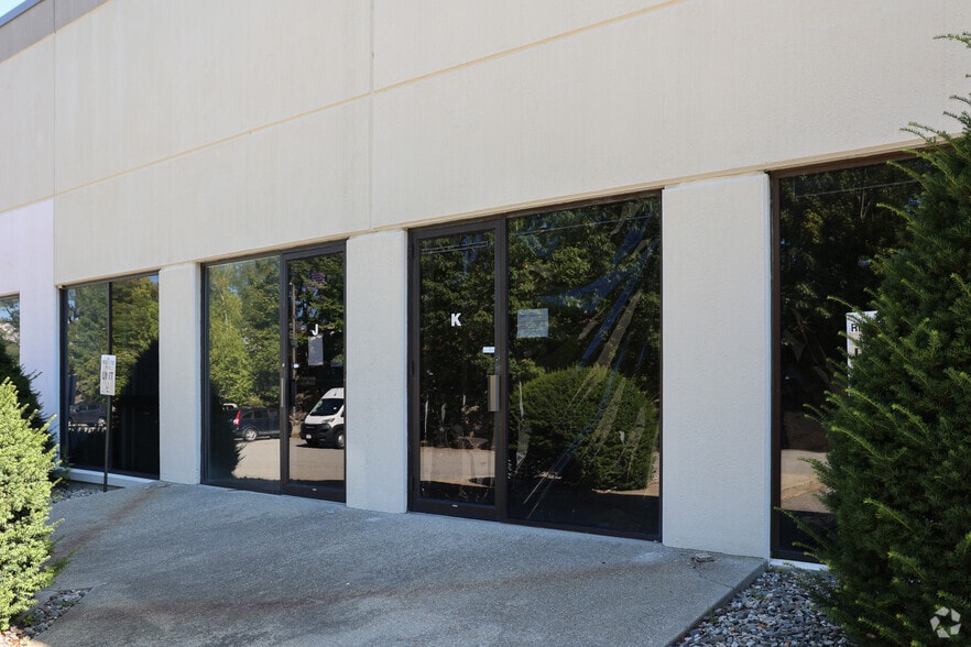 65 Avco Rd, Haverhill, MA for lease - Building Photo - Image 3 of 13