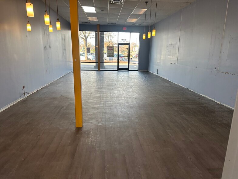 2710 Nashville Rd, Bowling Green, KY à louer - Photo du bâtiment - Image 3 de 9
