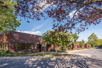 910 Cromwell Park Dr, Glen Burnie, MD for lease Building Photo- Image 1 of 1