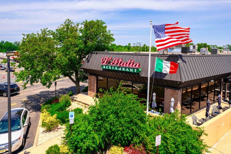 1500 Saint Georges Ave, Avenel, NJ à vendre - Photo du bâtiment - Image 2 de 9