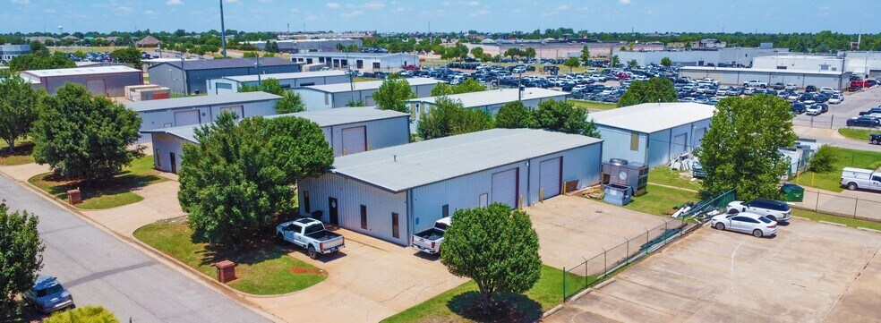 7421 NW 84th St, Oklahoma City, OK à louer - Photo principale - Image 1 de 3