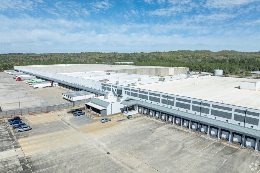 400 Industrial Dr, Birmingham, AL for lease - Building Photo - Image 2 of 12