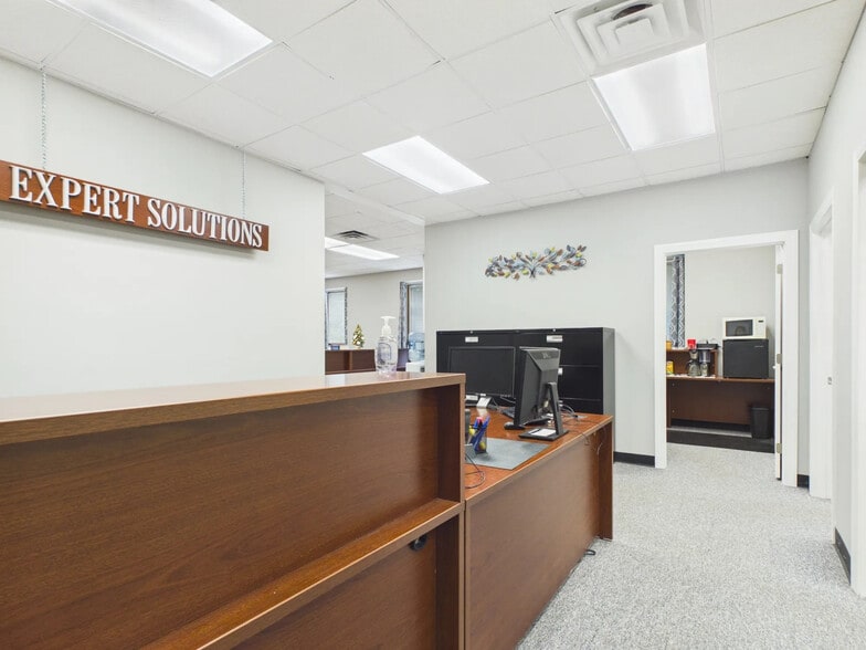 1240 West Chester Pike, West Chester, PA for sale - Interior Photo - Image 3 of 5