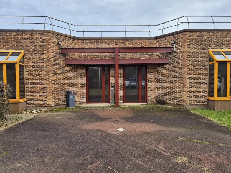 Industrial in Croissy-Beaubourg for lease - Building Photo - Image 3 of 7