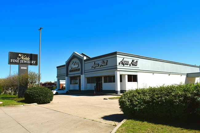 Plus de détails pour 2090 E Arapaho Rd, Richardson, TX - Commerce de détail à vendre