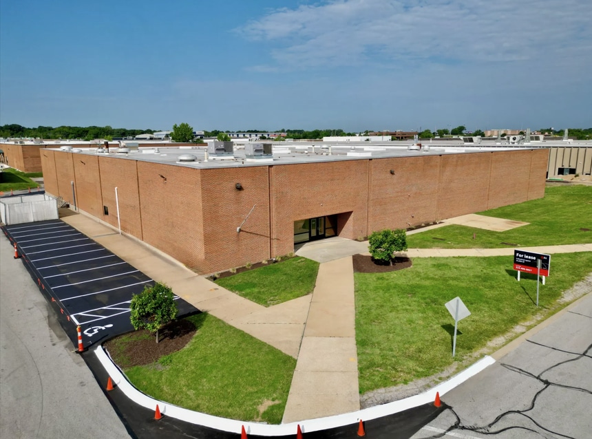 560 Anglum Rd, Hazelwood, MO for sale Building Photo- Image 1 of 16