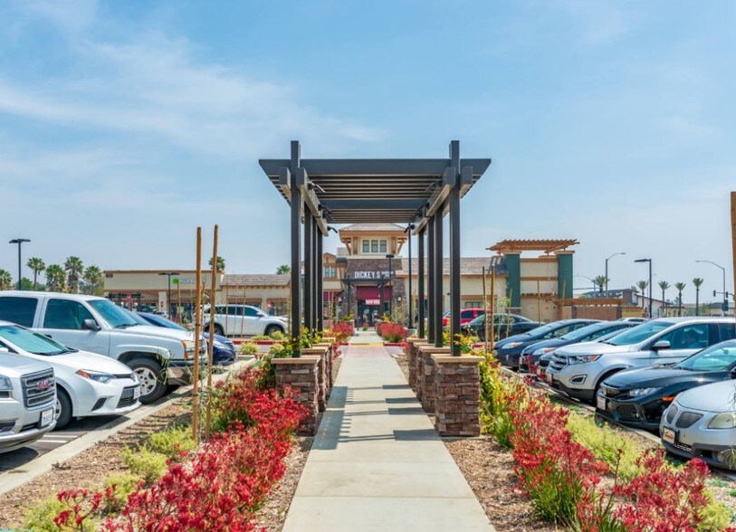 Day Creek Blvd, Rancho Cucamonga, CA à louer - Photo du bâtiment - Image 3 de 18