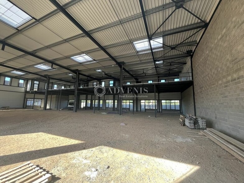 10 Boulevard De La Communauté, Buchelay for sale - Building Photo - Image 3 of 8