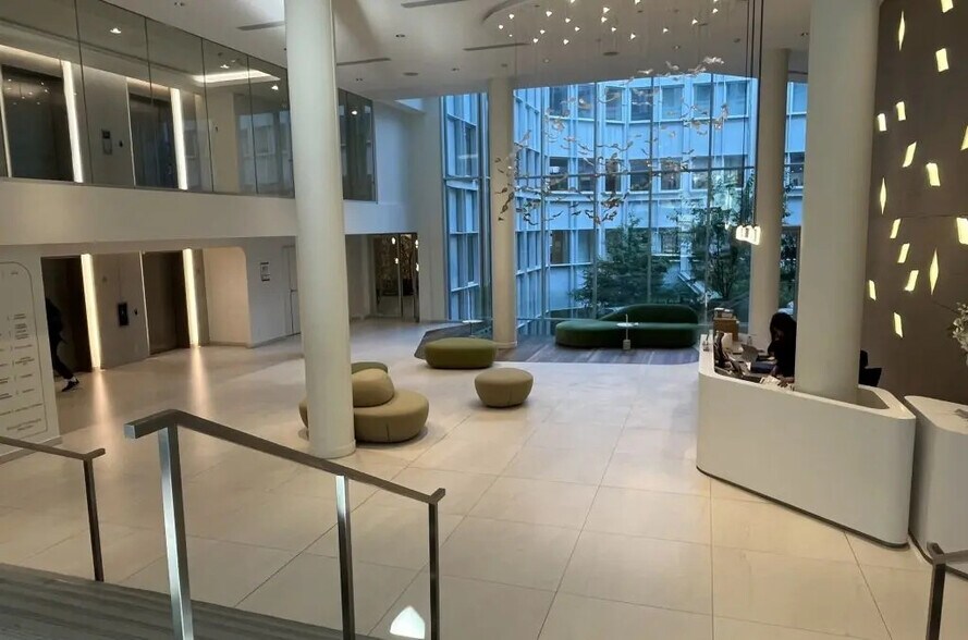 61-63 Rue Des Belles Feuilles, Paris for lease - Building Photo - Image 1 of 10