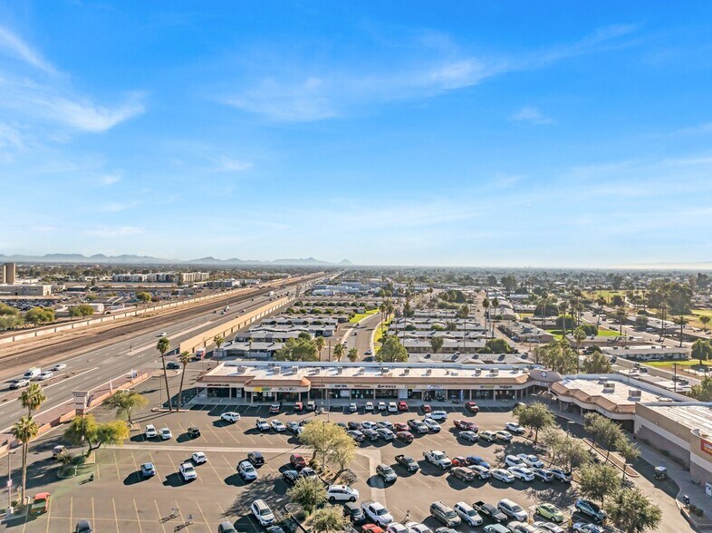 N 107th Ave, Sun City, AZ à louer - Photo du bâtiment - Image 2 de 5