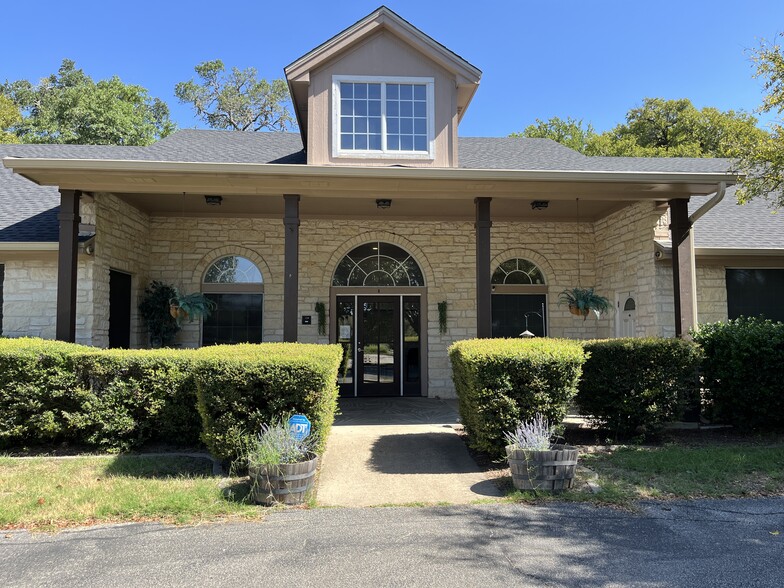 1750 Fm 967, Buda, TX à vendre - Photo du bâtiment - Image 1 de 10