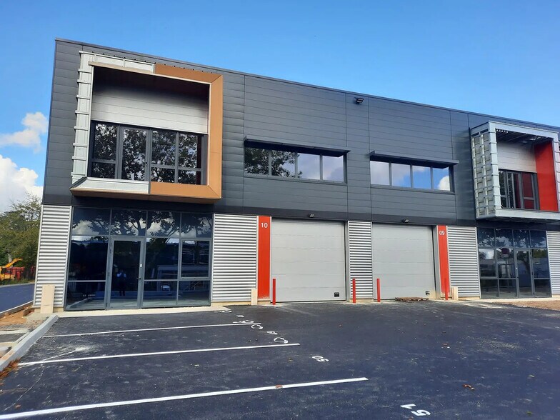 Flex dans Bondoufle à louer - Photo du bâtiment - Image 2 de 5