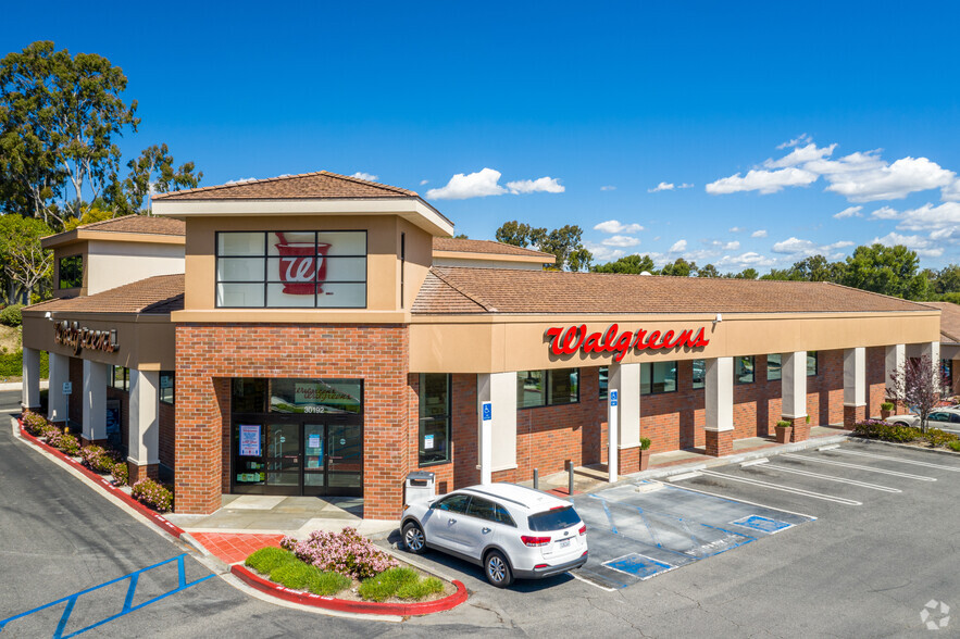 30000-30030 Town Center Dr, Laguna Niguel, CA for lease - Primary Photo - Image 1 of 42