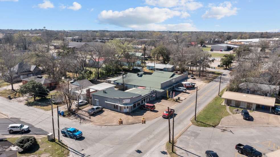 815 N 3rd St, Lufkin, TX for sale - Primary Photo - Image 1 of 32