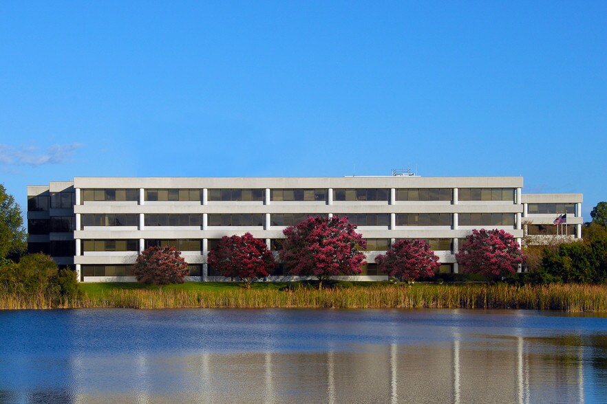 851 Trafalgar Ct, Maitland, FL for lease - Building Photo - Image 3 of 19