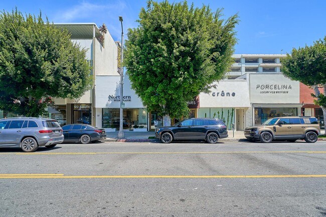 Plus de détails pour 130-134 S Robertson Blvd, Los Angeles, CA - Commerce de détail à vendre
