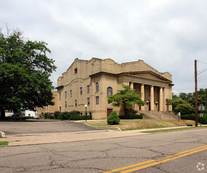 1515 Shorb Ave NW, Canton, OH for sale - Primary Photo - Image 1 of 1