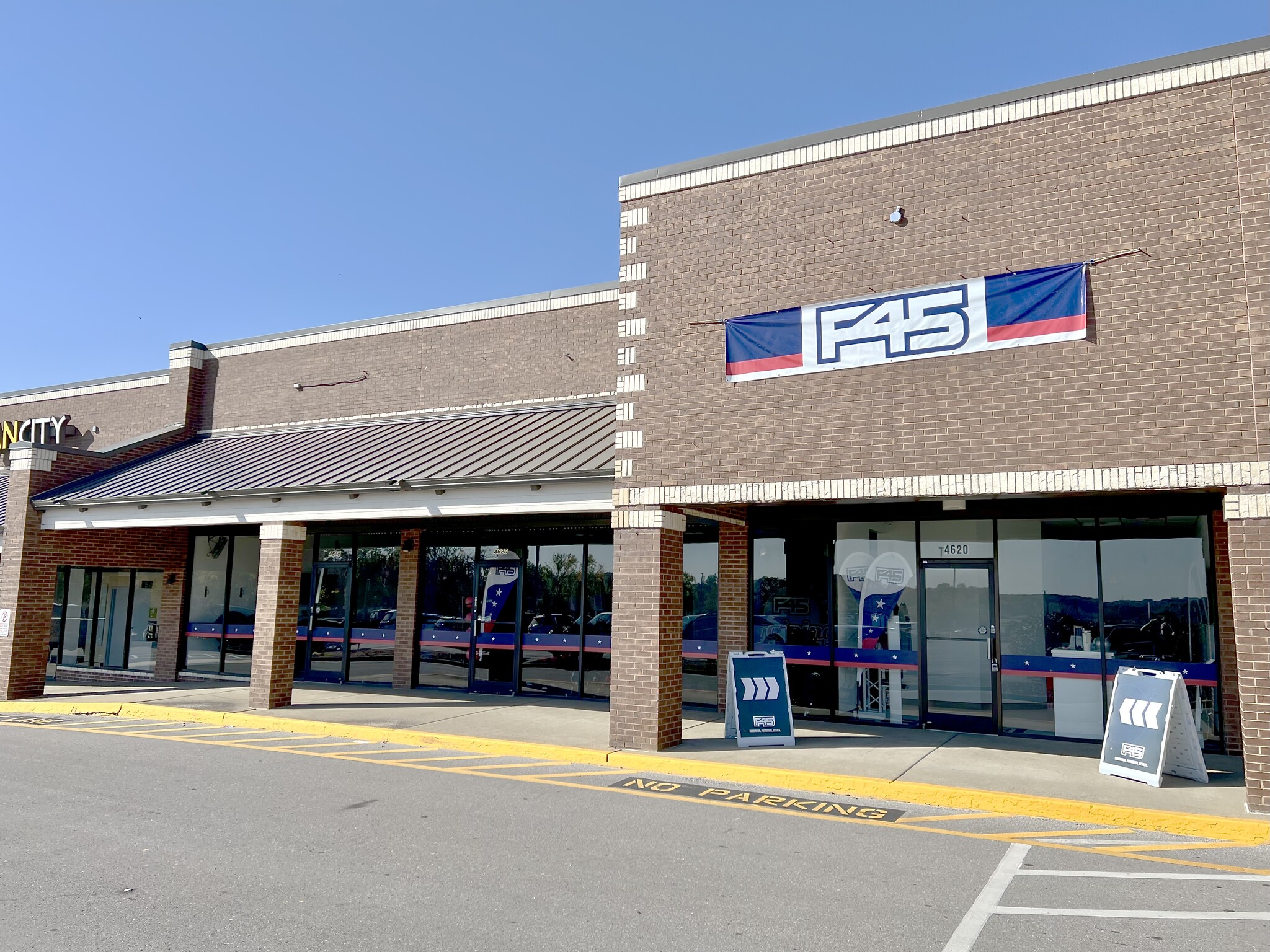 4606-4640 Lebanon Pike, Hermitage, TN for lease Building Photo- Image 1 of 18