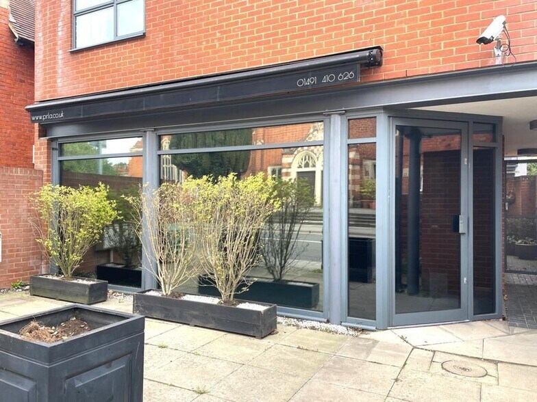 63 Reading Rd, Henley On Thames à louer - Photo du bâtiment - Image 2 de 2