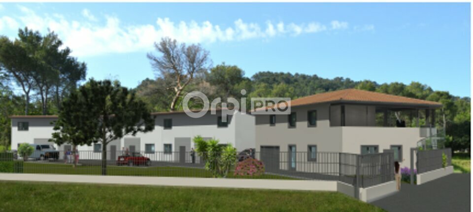 Retail in Carnoules for lease - Building Photo - Image 2 of 4