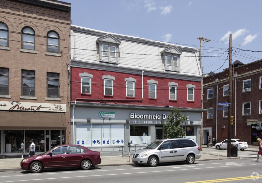 4727 Liberty Ave, Pittsburgh, PA for sale - Building Photo - Image 2 of 6