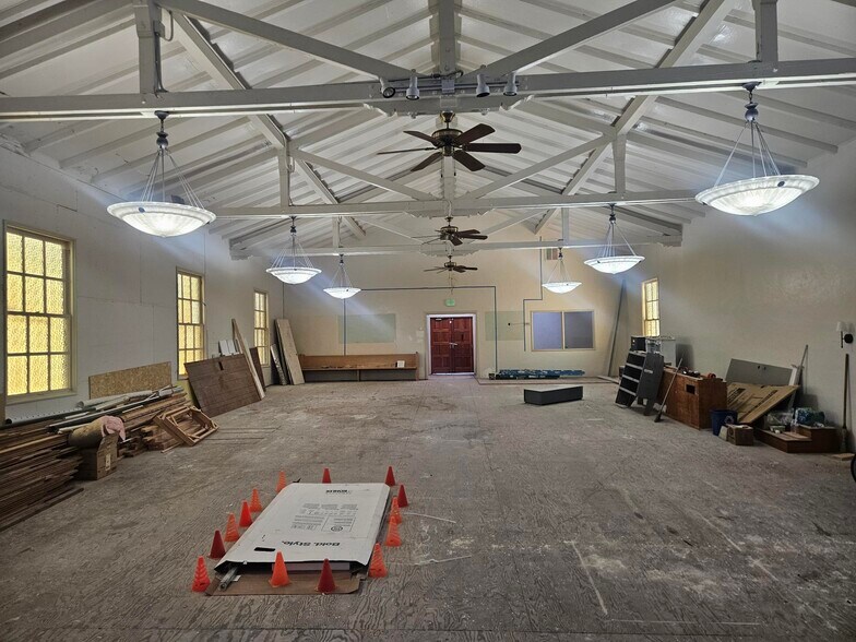 176 Central Ave, Pacific Grove, CA à louer - Photo du bâtiment - Image 2 de 8