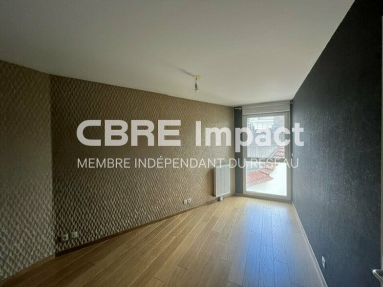 9 Bis Boulevard Du Général Leclerc, Reims for lease - Interior Photo - Image 2 of 5