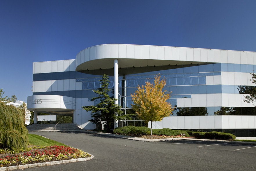 117 E Stevens Ave, Valhalla, NY for lease - Building Photo - Image 2 of 15