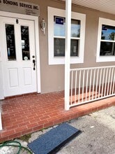 504 E Baker St, Plant City, FL à louer Photo du bâtiment- Image 2 de 8