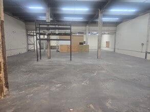 15 Ackerman Ave, Clifton, NJ for lease Interior Photo- Image 1 of 5