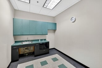 2350 Ravine Way, Glenview, IL for lease Interior Photo- Image 1 of 11