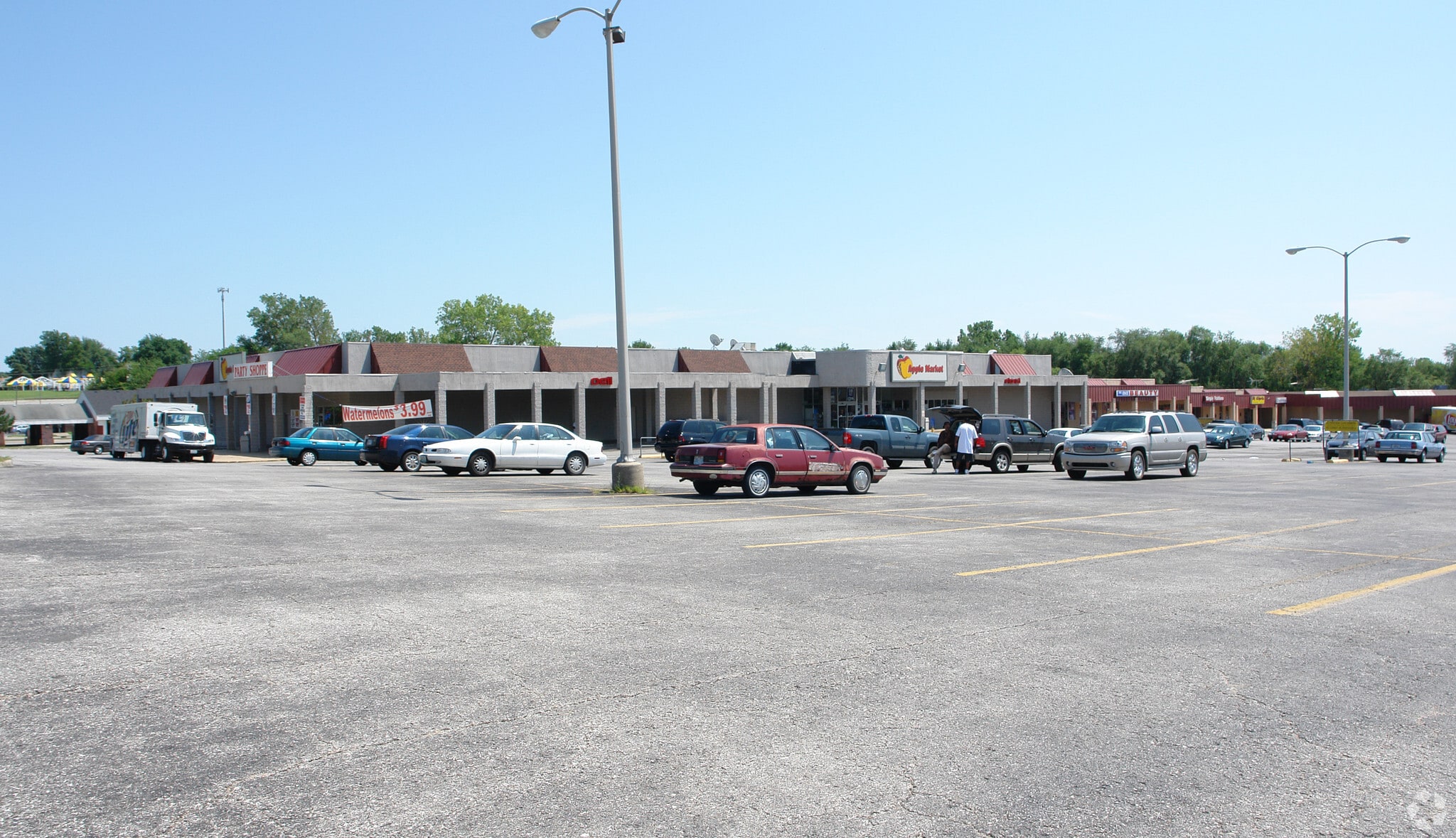 6801-6859 Longview Rd, Kansas City, MO à louer Photo principale- Image 1 de 10