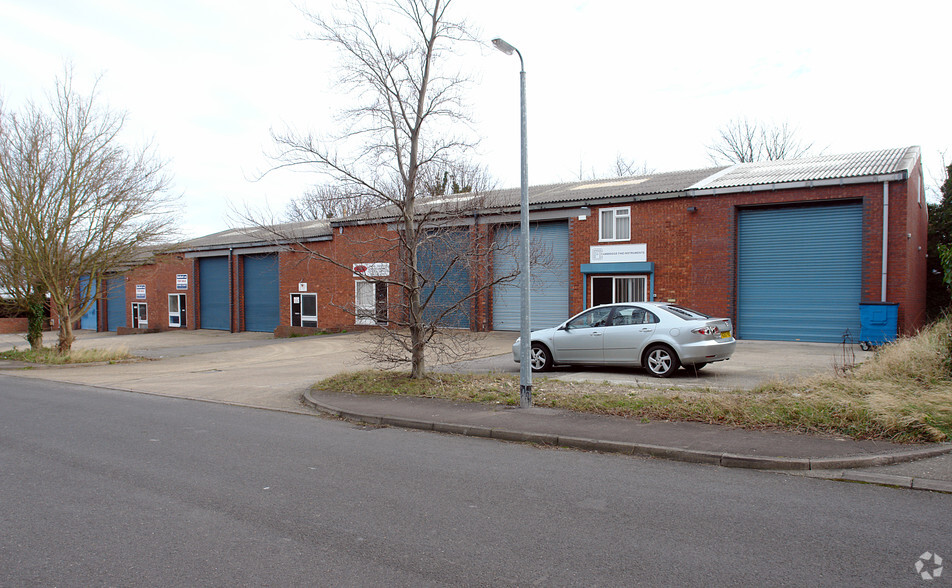 Saxon Way, Melbourn for lease - Primary Photo - Image 1 of 8