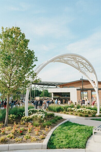 NEC of 3rd Street & Green St, Lee's Summit, MO à louer - Photo du bâtiment - Image 2 de 9