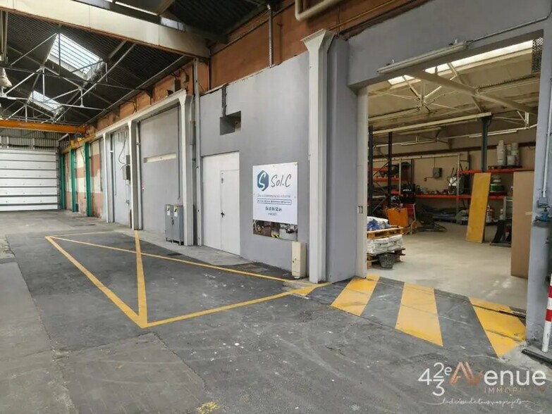 Industrial in Saint-Étienne for sale - Interior Photo - Image 3 of 8