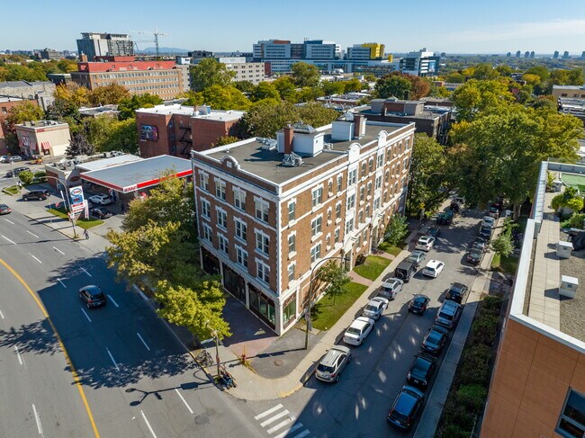 Plus de détails pour 5336-5340 Sherbrooke Rue E, Montréal, QC - Commerce de détail à vendre