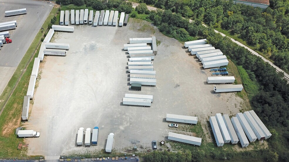 4300 Air Trans Rd, Memphis, TN for lease - Aerial - Image 1 of 3