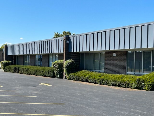 852 Seton Ct, Wheeling, IL à vendre - Photo principale - Image 1 de 1