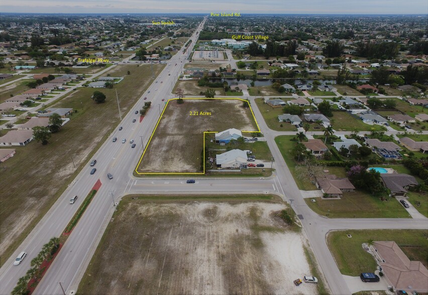 1717 SW Santa Barbara Pl, Cape Coral, FL for sale - Aerial - Image 2 of 4