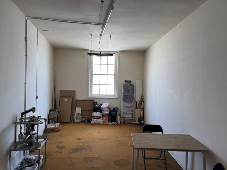 18 Market Pl, Wisbech for lease - Interior Photo - Image 2 of 2