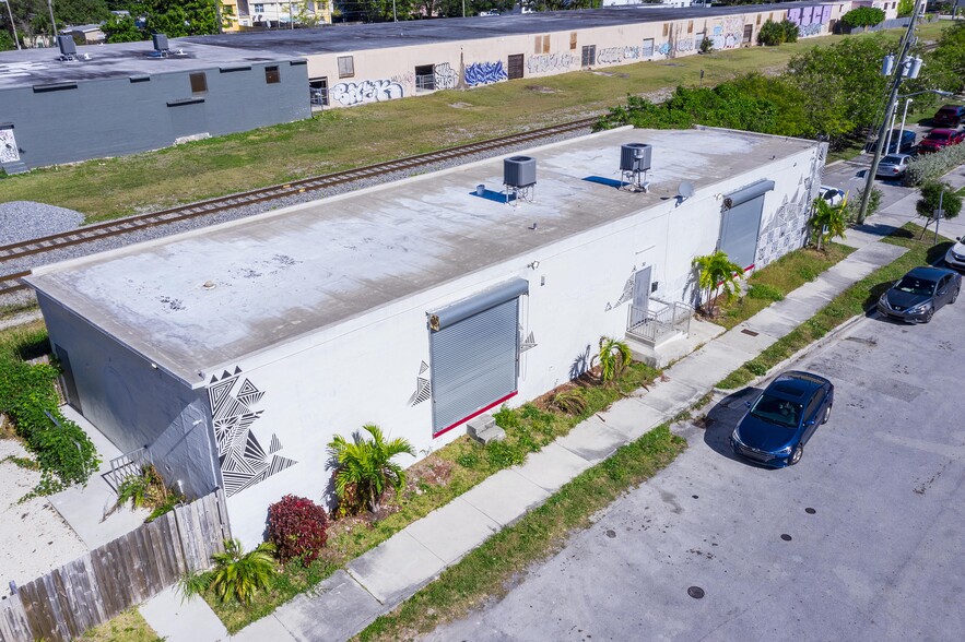 311 NW 72nd Ter, Miami, FL à vendre - Photo du bâtiment - Image 1 de 1