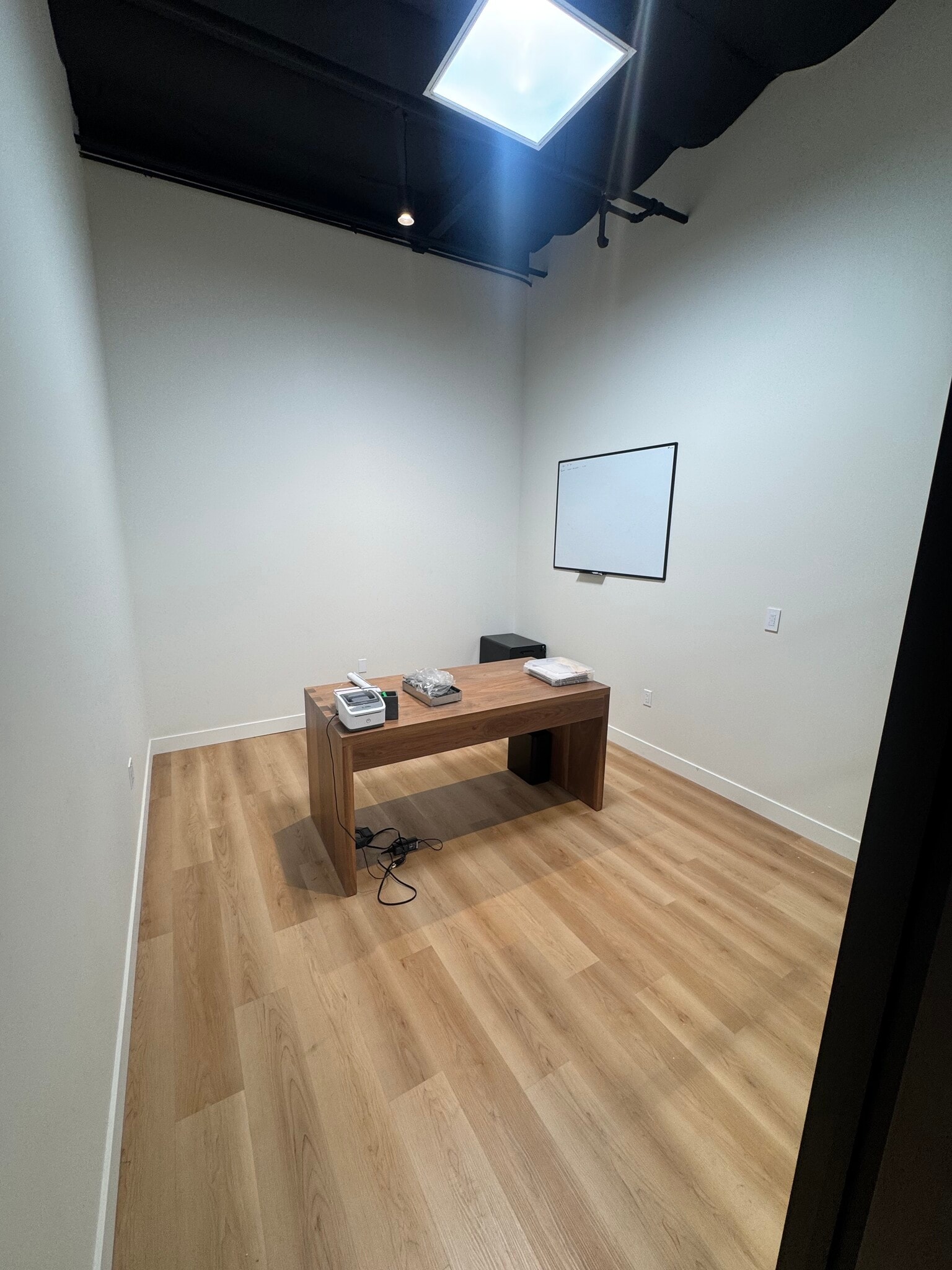 2150 N Trabajo Dr, Oxnard, CA for lease Building Photo- Image 1 of 2