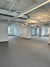 2 N Riverside Plz, Chicago, IL for lease Interior Photo- Image 2 of 5