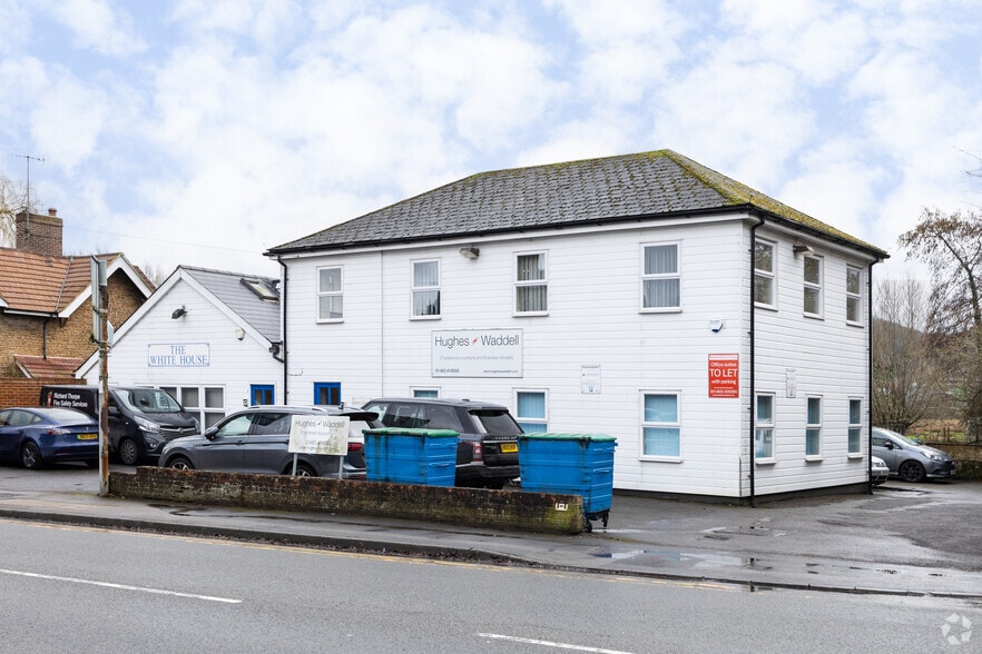 2 Meadrow, Godalming for lease - Primary Photo - Image 1 of 2