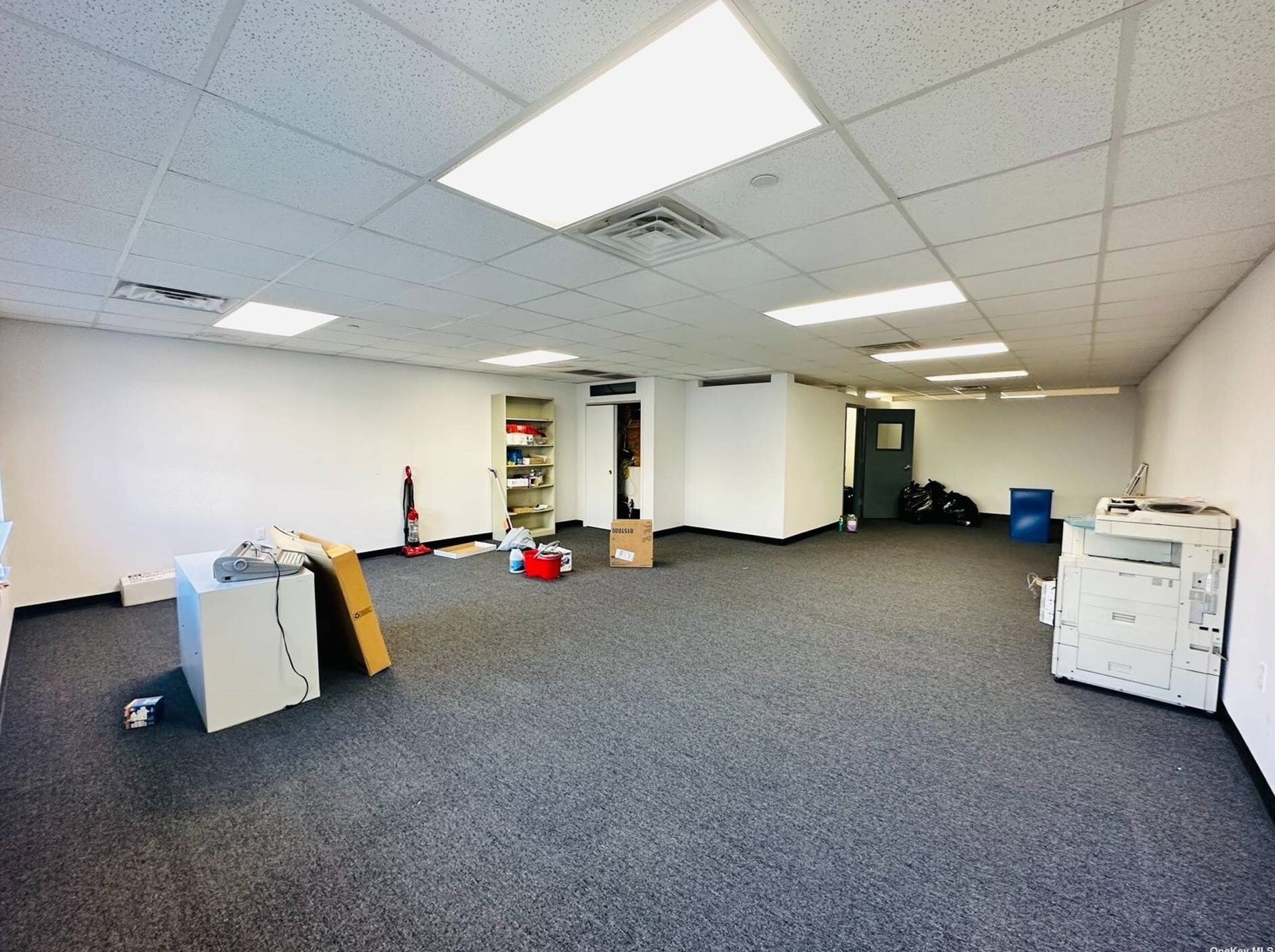 11917 29th Ave, Flushing, NY à louer Photo principale- Image 1 de 15