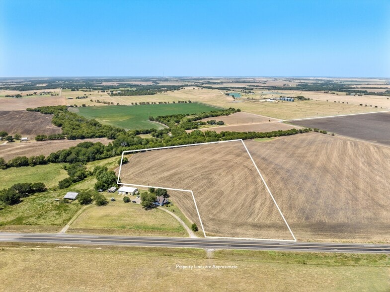 TBD +/- 12.5 Acres T M West Parkway West TX 76691, West, TX à vendre - Photo du bâtiment - Image 1 de 9