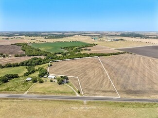 Plus de détails pour TBD +/- 12.5 Acres T M West Parkway West TX 76691, West, TX - Terrain à vendre