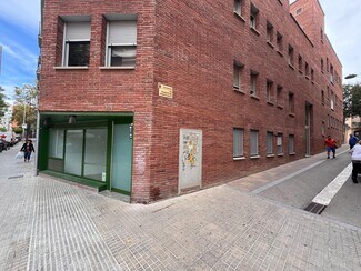 Plus de détails pour Multi-résidentiel à vendre