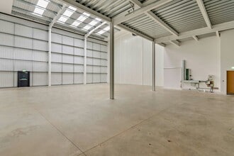 41 College Rd, Aylesbury à louer Photo intérieure- Image 1 de 4